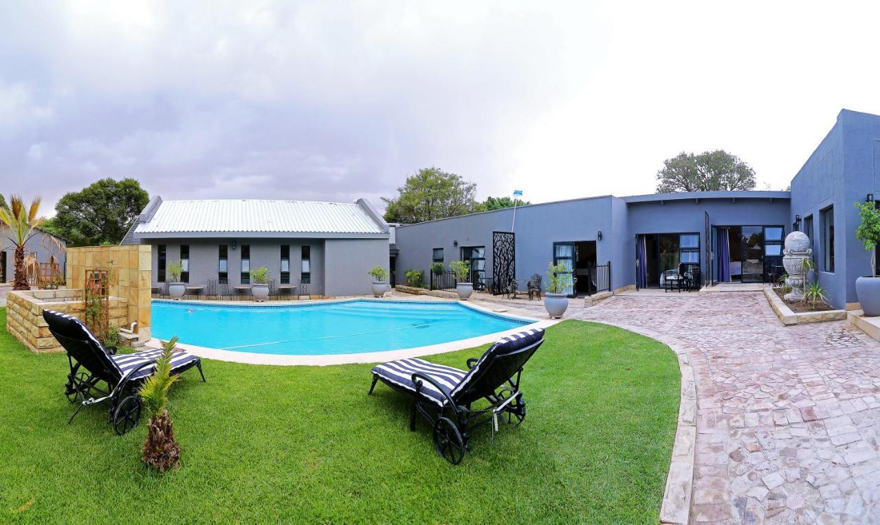 Le Grant Guesthhouse Aparthotel Kroonstad Exterior photo